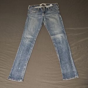 Hollister Socal Stretch Size 5 Low-rise Jean